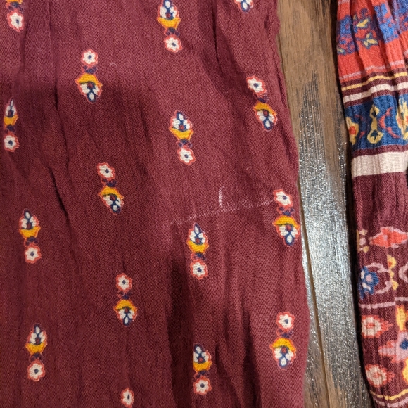 *10/$25* Women's Hollister Burgundy Cold Shoulder Shirt Top -Size Medium - Picture 3 of 6